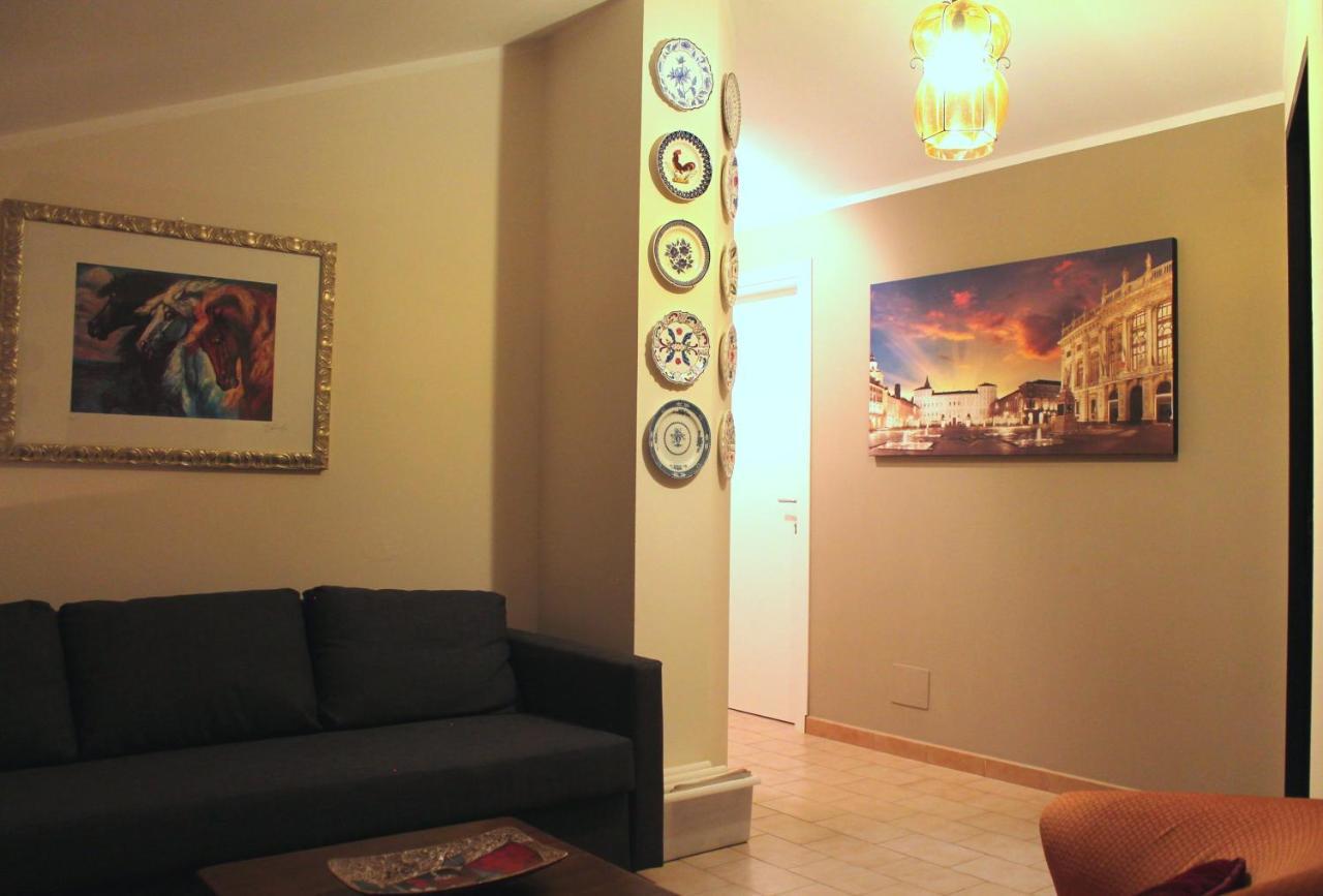 La Casa Di Neh *